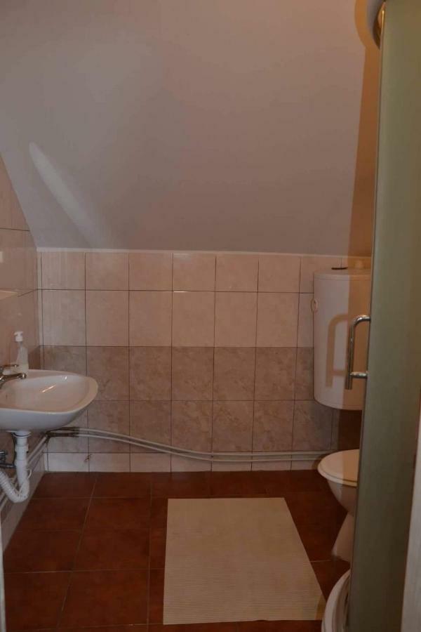 Guest House Bole Vinci Bagian luar foto